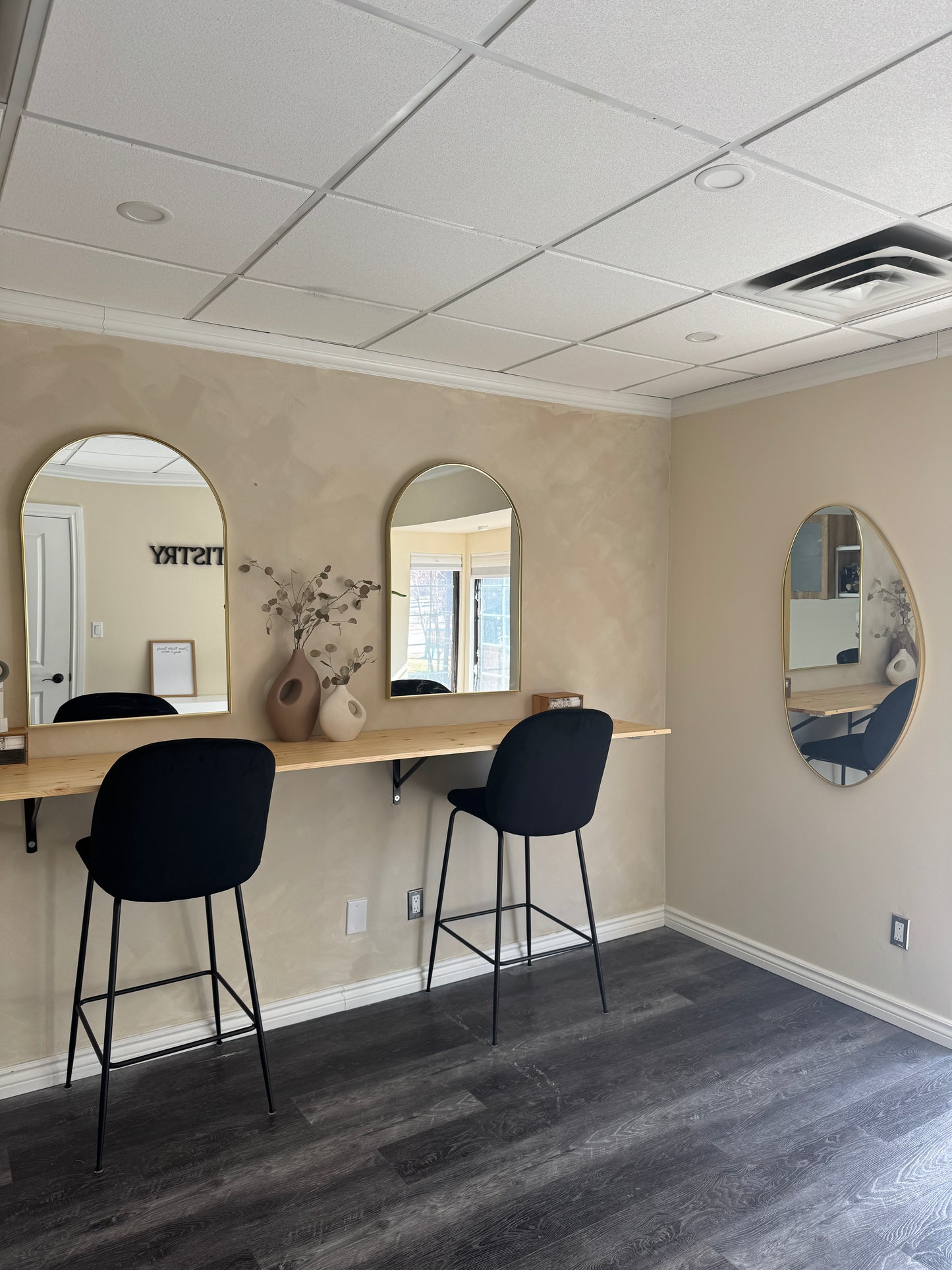 Beauty Studio Rental